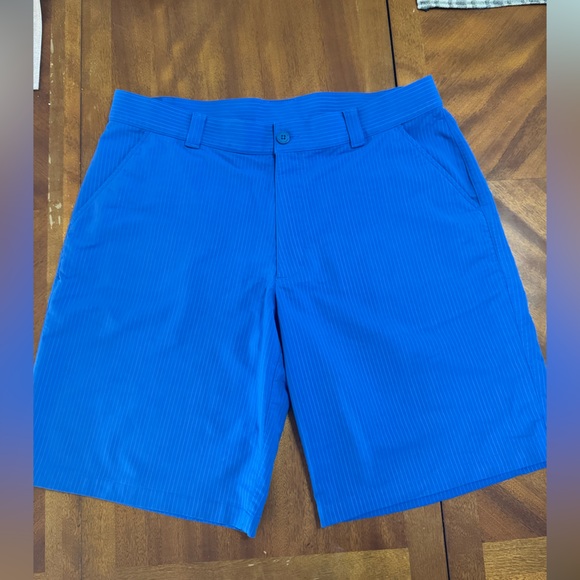 Men’s Golf Shorts - 38 - Picture 2 of 12